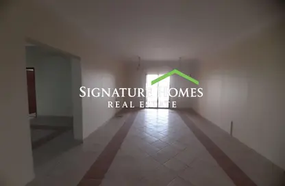 شقة - 2 غرف نوم - 2 حمامات للايجار في مبنى سلوي التجاري - طريق سلوى - الدوحة