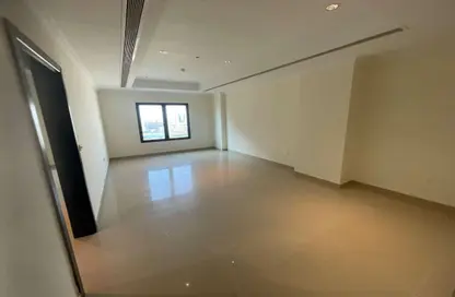 Apartment - 1 Bedroom - 2 Bathrooms for sale in East Porto Drive - Porto Arabia - The Pearl Island - Doha