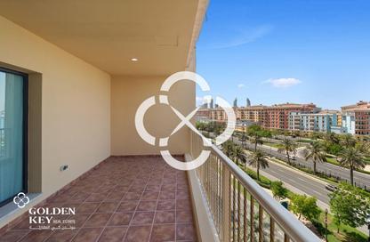 Apartment - 2 Bedrooms - 3 Bathrooms for rent in West Porto Drive - Porto Arabia - The Pearl Island - Doha