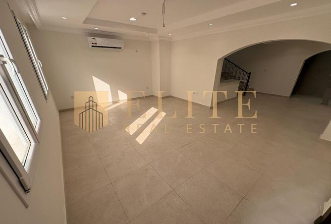 53814262 - Property Image 2