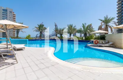 Apartment - 1 Bedroom - 2 Bathrooms for sale in Lusail Residence - Marina District - Lusail