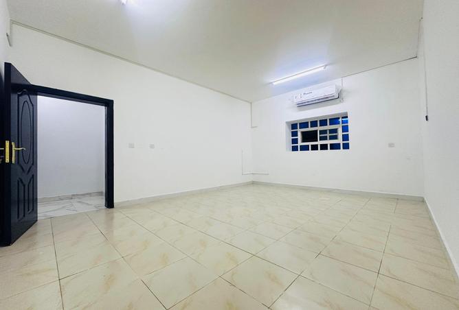 54009425 - Property Image 2