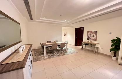 Apartment - 2 Bedrooms - 2 Bathrooms for rent in West Porto Drive - Porto Arabia - The Pearl Island - Doha
