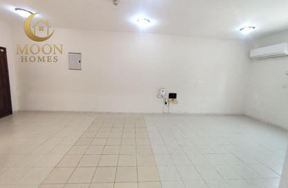 Apartment - 2 - 2 for rent in Al Mansoura - Al Mansoura - Doha