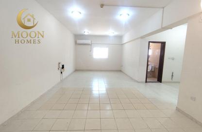 Apartment - 2 - 2 for rent in Al Mansoura - Al Mansoura - Doha