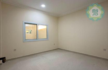 Apartment - 2 Bedrooms - 2 Bathrooms for rent in Al Nuaija Street - Al Nuaija - Doha