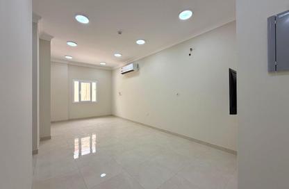 Apartment - 1 Bedroom - 1 Bathroom for rent in Al Nasr Street - Al Nasr - Doha Apartment - 1 Bedroom - 1 Bathroom for rent in Al Nasr Street - Al Nasr - Doha