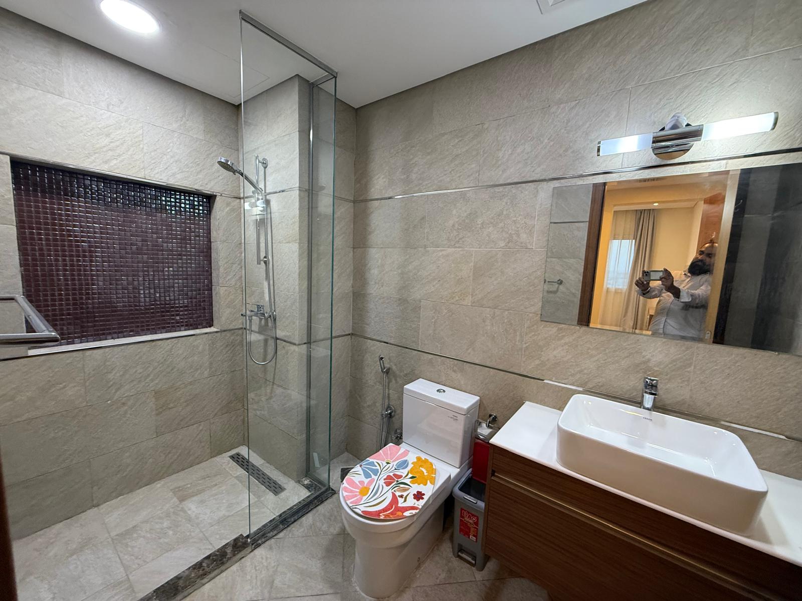 ELEGANT 1BEDROOM FULLY FURNISHED WITH BALCONY thumbnail 7