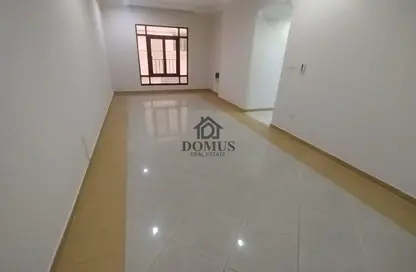 شقة - 3 غرف نوم - 3 حمامات للايجار في شارع ثابت بن زايد - المنصورة - الدوحة
