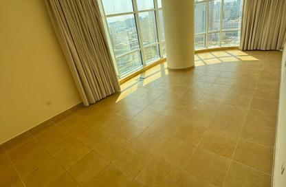 Apartment - 3 - 2 for rent in Al Khayareen Tower - Old Salata - Salata - Doha