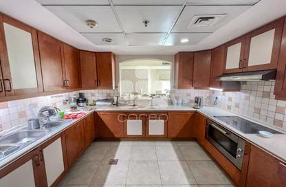 Apartment - 3 Bedrooms - 5 Bathrooms for sale in Tower 8 - Porto Arabia - The Pearl Island - Doha