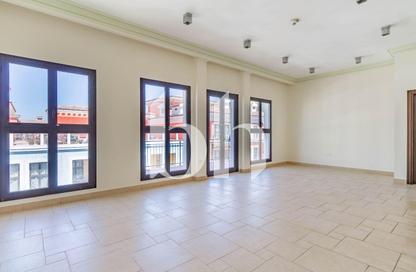 Apartment - 3 Bedrooms - 3 Bathrooms for rent in Carnaval - Qanat Quartier - The Pearl Island - Doha