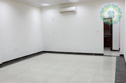 مساحات مكتبية - استوديو - 1 حمام للايجار في طريق سلوى - العزيزية - الدوحة مساحات مكتبية - استوديو - 1 حمام للايجار في طريق سلوى - العزيزية - الدوحة
