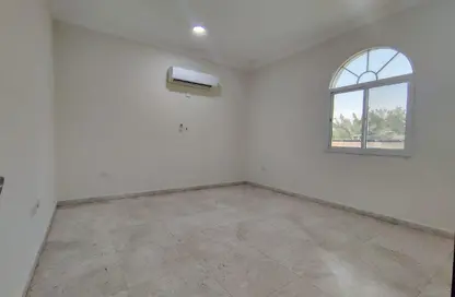 Compound - 6 Bedrooms - 6 Bathrooms for rent in Muraikh - AlMuraikh - Doha