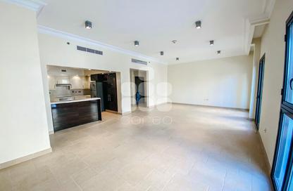 Apartment - 3 Bedrooms - 4 Bathrooms for rent in Mercato - Qanat Quartier - The Pearl Island - Doha