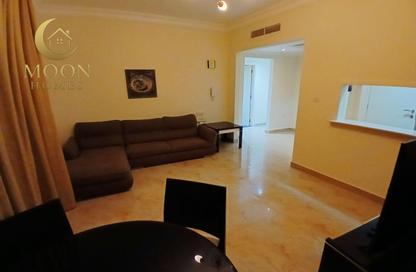 Apartment - 1 Bedroom - 1 Bathroom for rent in Umm Ghuwailina 4 - Umm Ghuwailina - Doha