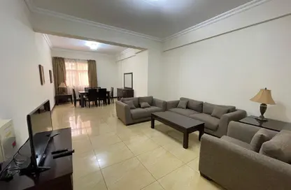 Apartment - 2 Bedrooms - 2 Bathrooms for rent in Al Sadd Road - Al Sadd - Doha