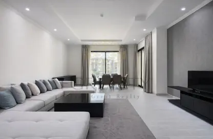 Apartment - 1 Bedroom - 2 Bathrooms for sale in Catania - La Piazza - Fox Hills - Lusail