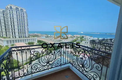 Apartment - 2 Bedrooms - 3 Bathrooms for rent in The Garden - Floresta Gardens - The Pearl Island - Doha