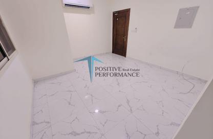 Apartment - Studio - 1 Bathroom for rent in Al Sadd Road - Al Sadd - Doha Apartment - Studio - 1 Bathroom for rent in Al Sadd Road - Al Sadd - Doha