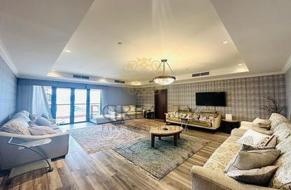 Apartment - 2 Bedrooms - 3 Bathrooms for rent in East Porto Drive - Porto Arabia - The Pearl Island - Doha