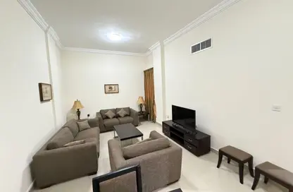 Apartment - 2 Bedrooms - 2 Bathrooms for rent in Al Nasr Street - Al Nasr - Doha