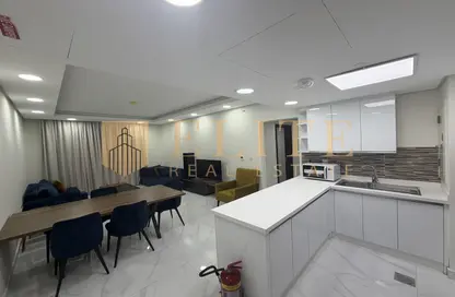 Apartment - 2 Bedrooms - 3 Bathrooms for rent in Rivan Building - Al Erkyah City - Lusail