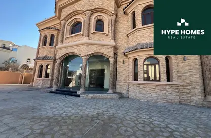 Apartment - 6 Bedrooms - 7 Bathrooms for rent in Al Dafna - Al Dafna - Doha