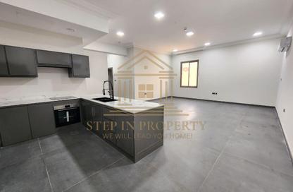 Apartment - 2 Bedrooms - 3 Bathrooms for rent in Bin Omran 35 - Fereej Bin Omran - Doha