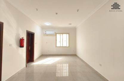Apartment - 3 Bedrooms - 3 Bathrooms for rent in EB15 - Doha Al Jadeed - Doha