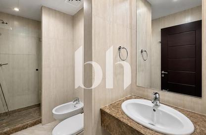 Apartment - Studio - 1 for rent in East Porto Drive - Porto Arabia - The Pearl Island - Doha