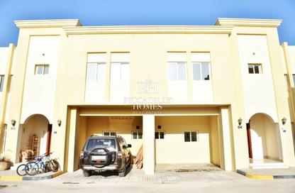 Villa - 4 Bedrooms - 5 Bathrooms for rent in Souk Al gharaffa - Al Gharrafa - Doha