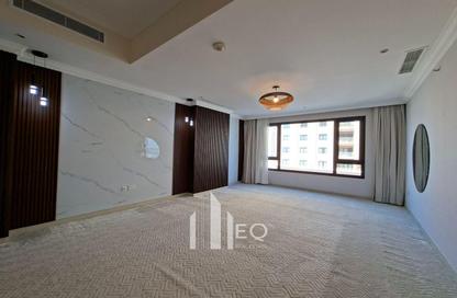 Apartment - 1 Bedroom - 2 Bathrooms for rent in East Porto Drive - Porto Arabia - The Pearl Island - Doha