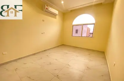 شقة - غرفة نوم - 1 حمام للايجار في شارع المطار القديم - طريق المطار القديم - الدوحة