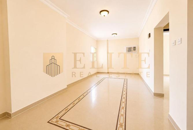 56929689 - Property Main Image
