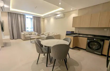 Apartment - 2 Bedrooms - 2 Bathrooms for rent in Umm Ghuwailina 4 - Umm Ghuwailina - Doha