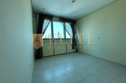 شقة - 3 غرف نوم - 5 حمامات للايجار في برج زجزاج  ب - أبراج زجزاج - الخليج الغربي - الدوحة