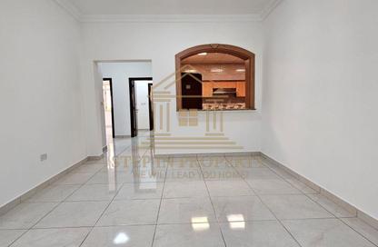 Compound - 3 Bedrooms - 3 Bathrooms for rent in Bu Hamour Street - Abu Hamour - Doha
