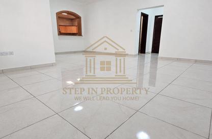 Compound - 3 Bedrooms - 3 Bathrooms for rent in Bu Hamour Street - Abu Hamour - Doha