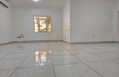 Compound - 3 Bedrooms - 3 Bathrooms for rent in Bu Hamour Street - Abu Hamour - Doha