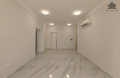 Apartment - 3 Bedrooms - 4 Bathrooms for rent in Anas Street - Fereej Bin Mahmoud North - Fereej Bin Mahmoud - Doha