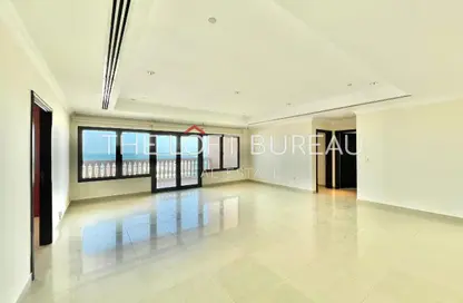 Apartment - 2 Bedrooms - 4 Bathrooms for rent in East Porto Drive - Porto Arabia - The Pearl Island - Doha
