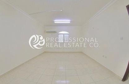 Apartment - 2 - 2 for rent in Souk Al gharaffa - Al Gharrafa - Doha