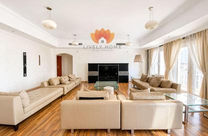 Apartment - 3 Bedrooms - 5 Bathrooms for rent in East Porto Drive - Porto Arabia - The Pearl Island - Doha