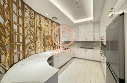 Apartment - 2 Bedrooms - 3 Bathrooms for rent in Floresta Gardens - Floresta Gardens - The Pearl Island - Doha