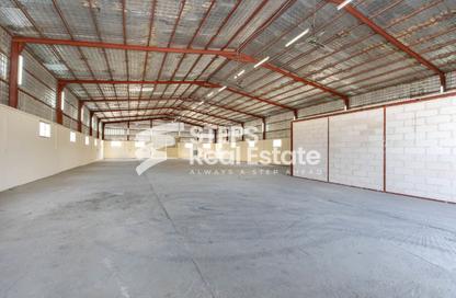 Warehouse - Studio - 1 Bathroom for rent in Industrial Area 4 - Industrial Area - Industrial Area - Doha