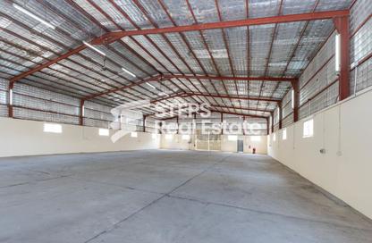 Warehouse - Studio - 1 Bathroom for rent in Industrial Area 4 - Industrial Area - Industrial Area - Doha