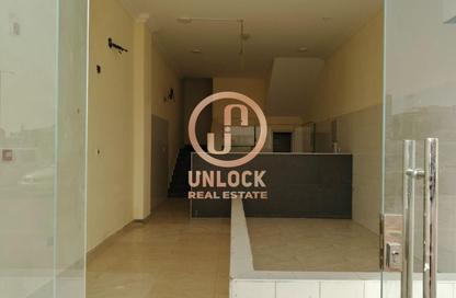 Shop - Studio - 1 Bathroom for rent in Wholesale Market Street - Abu Hamour - Doha