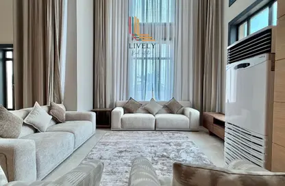 Apartment - 5 Bedrooms - 7 Bathrooms for rent in Tower 31 - Porto Arabia - The Pearl Island - Doha Apartment - 5 Bedrooms - 7 Bathrooms for rent in Tower 31 - Porto Arabia - The Pearl Island - Doha