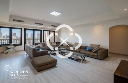 Apartment - 3 Bedrooms - 4 Bathrooms for sale in West Porto Drive - Porto Arabia - The Pearl Island - Doha